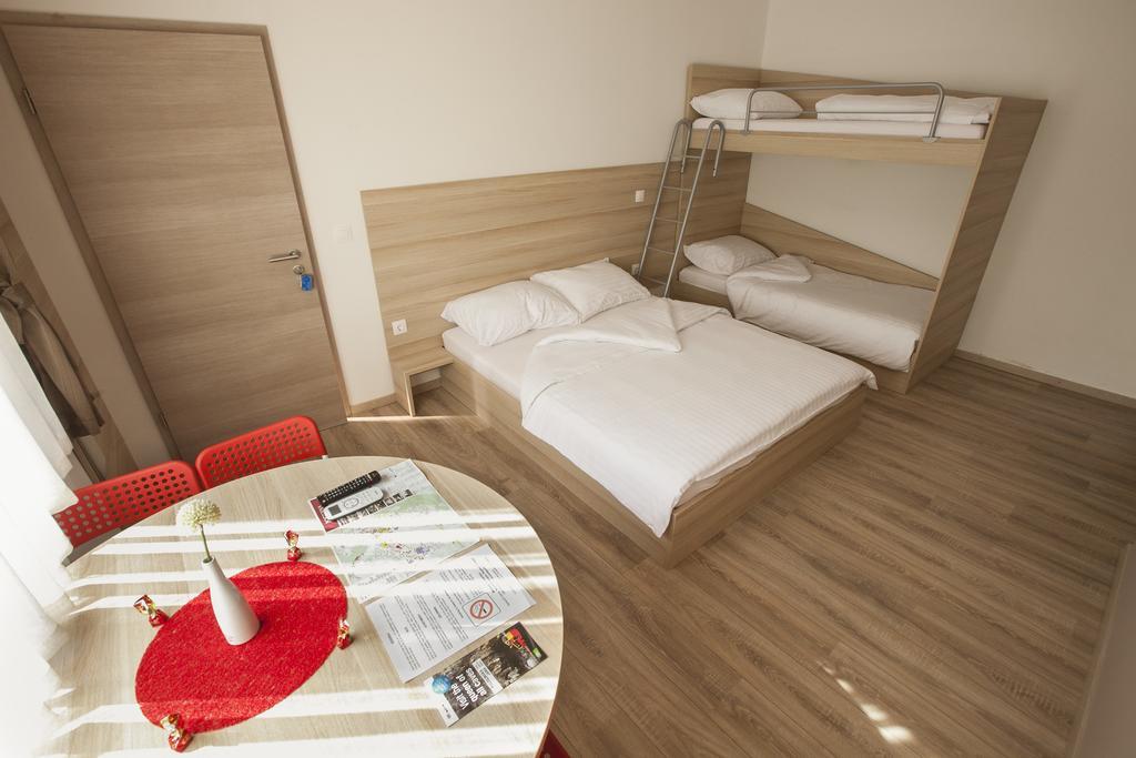 Sweet Dreams Rooms And Apartments Postojna Zimmer foto